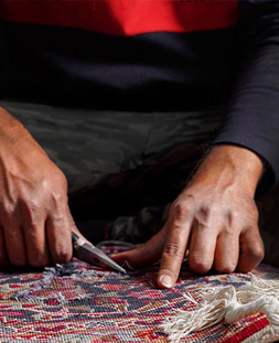 رفو گری قالی در قالیشویی مشیریه  
